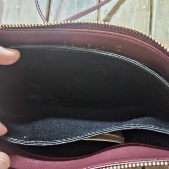 Maison Gaja Elegant Burgundy Crossbody Bag - Picture 5 of 11